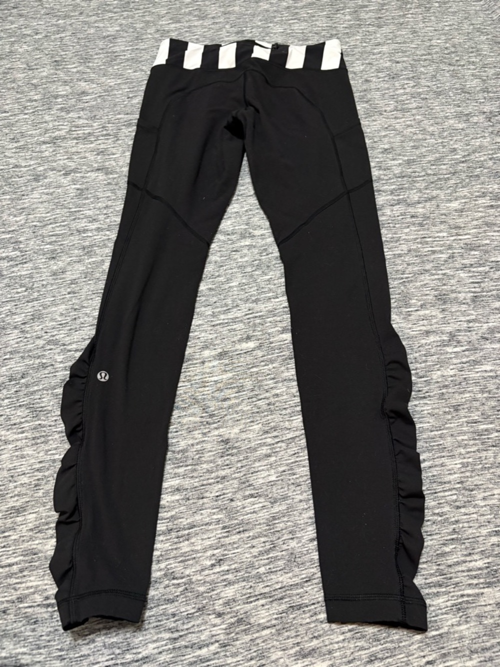Lululemon Speed Tight Black with Ruffle Size 6 - Picture 5 of 8